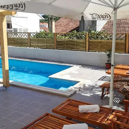 Appartement 1 Bedroom Awesome In Hvar *