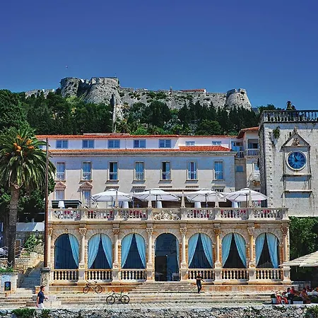 1 Bedroom Awesome In Hvar Apartment *